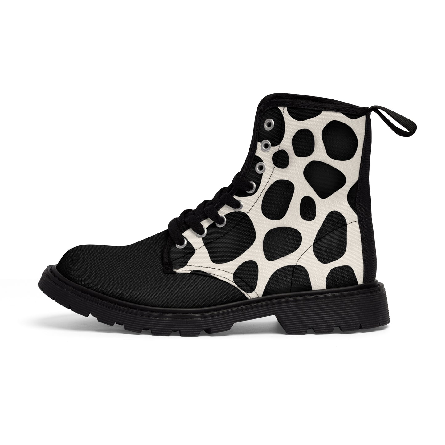 Unisex Canvas Boots, panda pattern, the boots provide soft and comfortable wearing for UNISEX use. They have a breathable foam insole to ensure anti-heat, anti-moisture and anti-corrosion conditions.