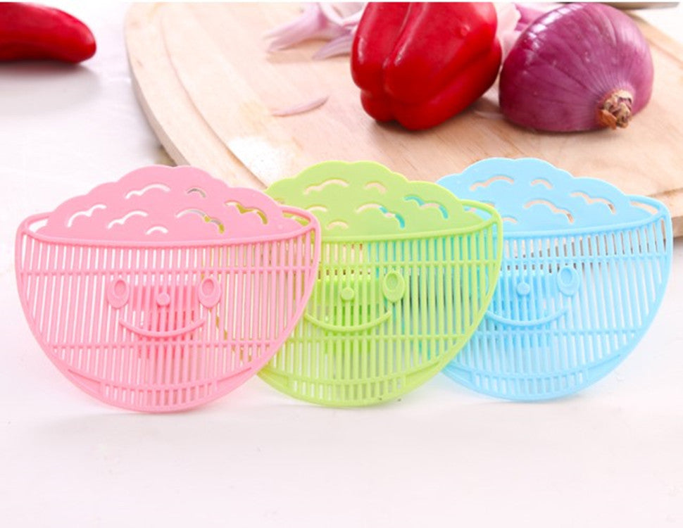 Creative Smiley Face Clip-on Rice Washing Water Drainer Melon