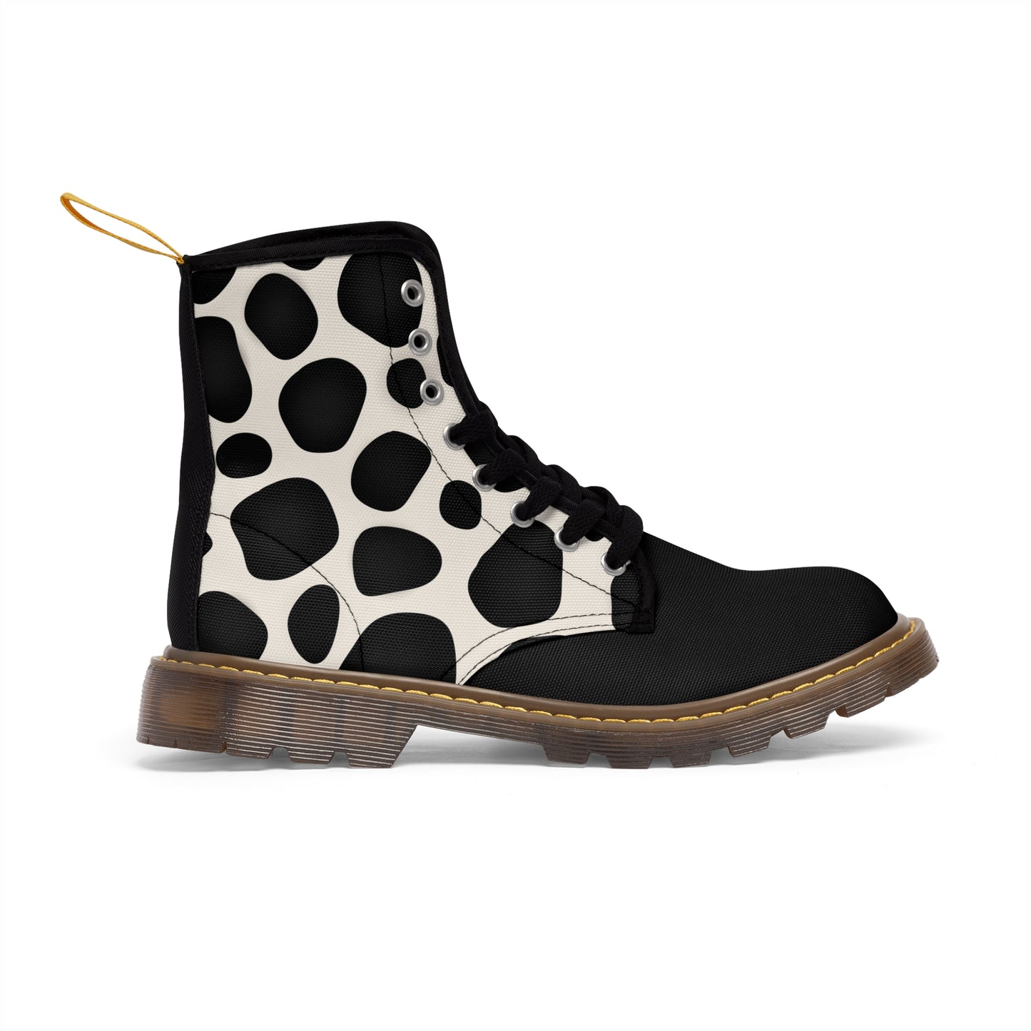 Unisex Canvas Boots, panda pattern, the boots provide soft and comfortable wearing for UNISEX use. They have a breathable foam insole to ensure anti-heat, anti-moisture and anti-corrosion conditions.