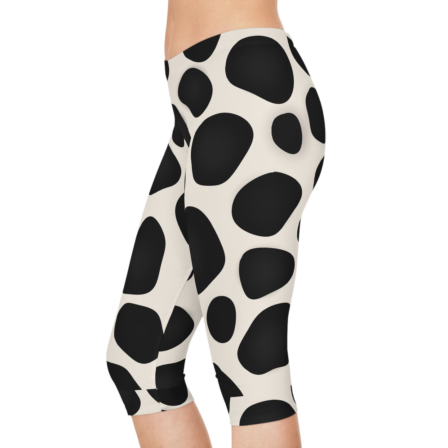 Black, White patterns, Women's Capri Leggings (AOP)