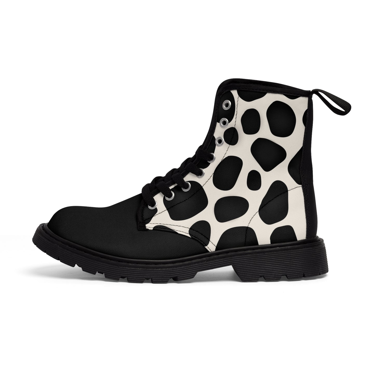 Unisex Canvas Boots, panda pattern, the boots provide soft and comfortable wearing for UNISEX use. They have a breathable foam insole to ensure anti-heat, anti-moisture and anti-corrosion conditions.