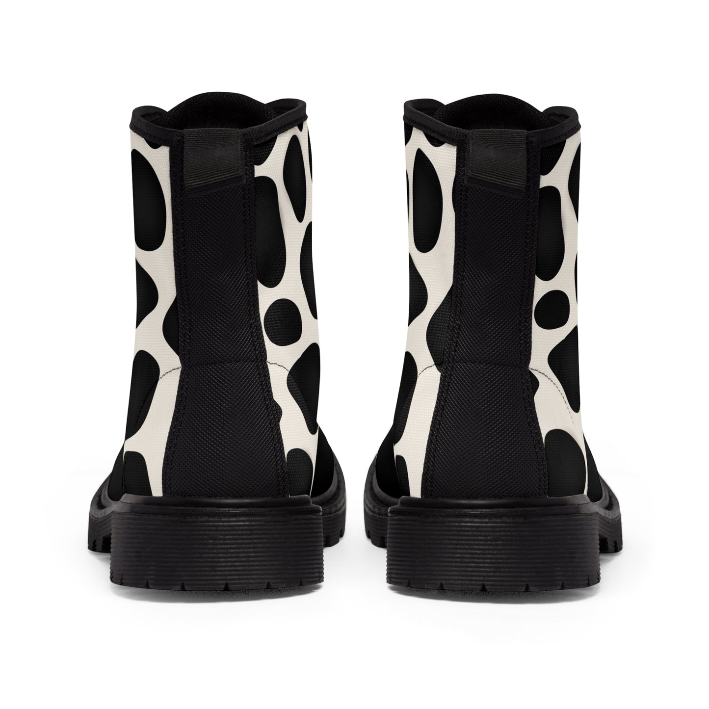 Unisex Canvas Boots, panda pattern, the boots provide soft and comfortable wearing for UNISEX use. They have a breathable foam insole to ensure anti-heat, anti-moisture and anti-corrosion conditions.